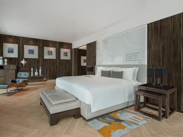 Le Meridien Bangkok : photo 1 de la chambre suite d'angle présidentielle - vue sur mahanakhon