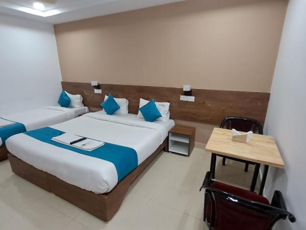 The Balcony Hotel : photo 10 de la chambre chambre triple avec balcon