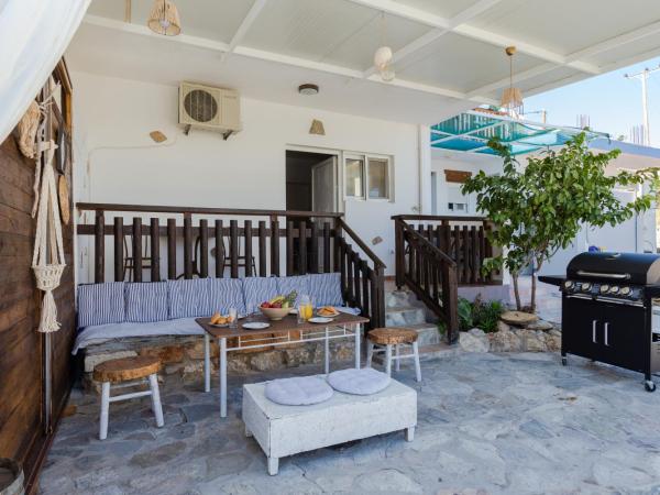 Christos studios and family apartments : photo 7 de la chambre chambre quadruple confort