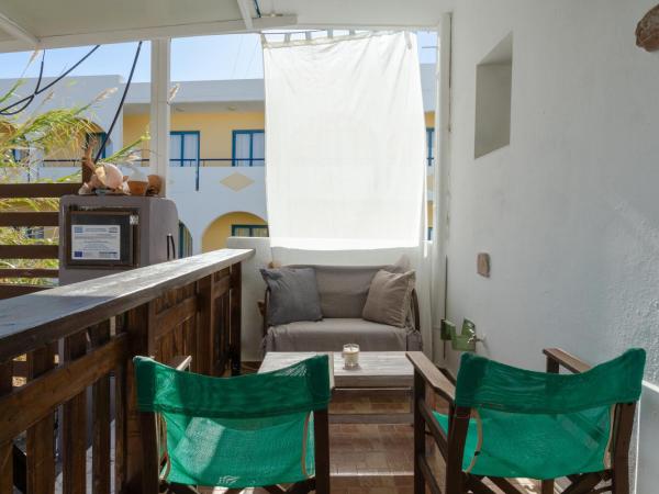 Christos studios and family apartments : photo 10 de la chambre appartement 2 chambres