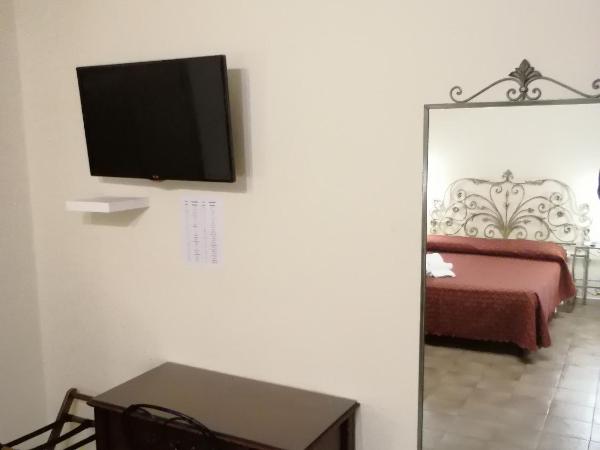 hotel de rossi : photo 3 de la chambre chambre simple