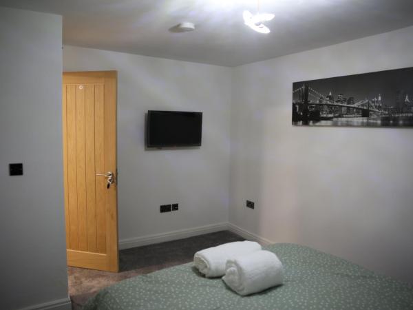 Rostron House : photo 10 de la chambre chambre double standard avec salle de bains commune