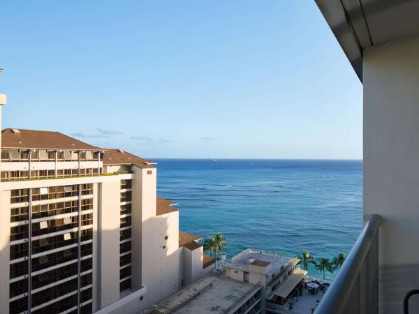 OUTRIGGER Reef Waikiki Beach Resort : photo 7 de la chambre partial ocean view 1 king