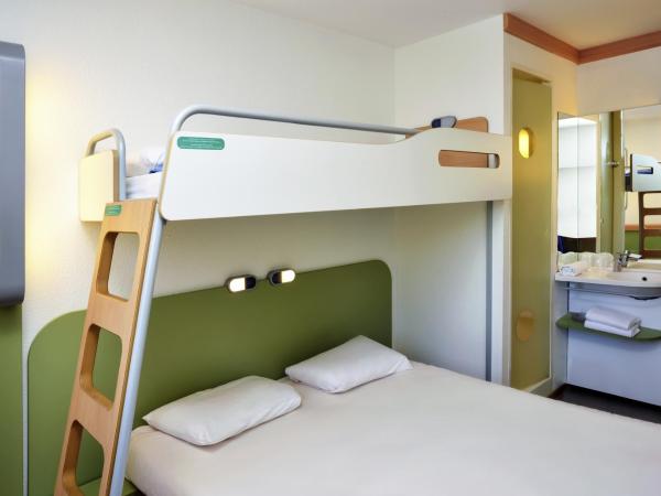 ibis budget Brugge Centrum Station : photo 9 de la chambre chambre triple standard