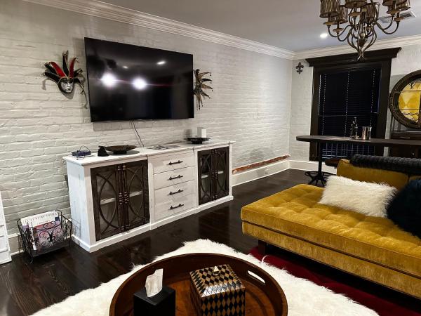 Best Location, Walk Anywhere : photo 8 de la chambre appartement 2 chambres