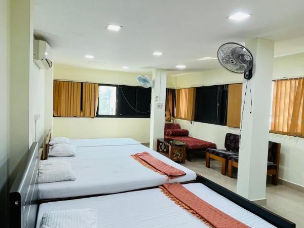 OMAR RESIDENCY : photo 10 de la chambre chambre quadruple Économique