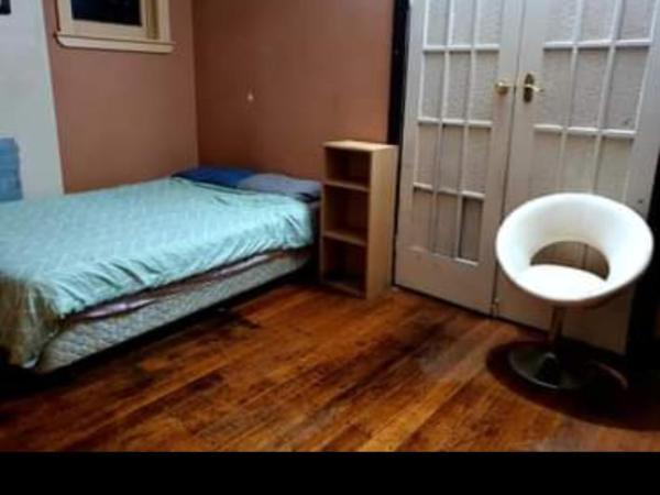 St Kilda East backpackers' hostel : photo 2 de la chambre dortoir mixte