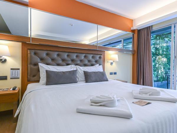 Golden Sea Hua Hin - SHA Extra Plus : photo 6 de la chambre chambre double ou lits jumeaux deluxe - vue sur piscine