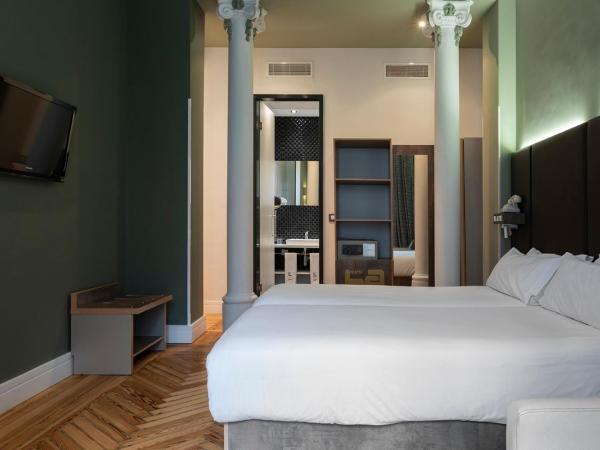 Petit Palace Lealtad Plaza : photo 8 de la chambre chambre double ou lits jumeaux - vue sur ville