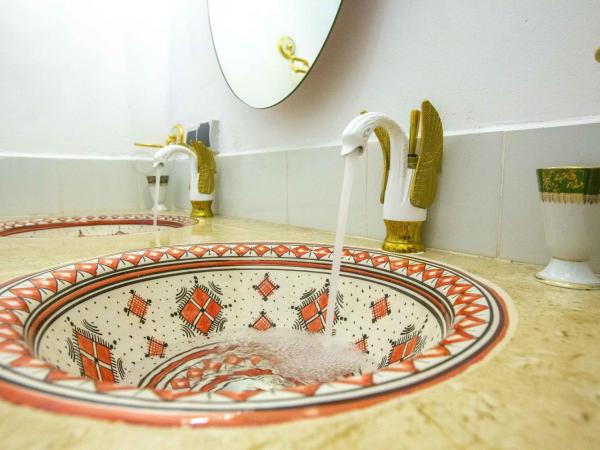 Maison Kasba Bonheur & Bien etre Emma & Gilles : photo 8 de la chambre chambre double deluxe