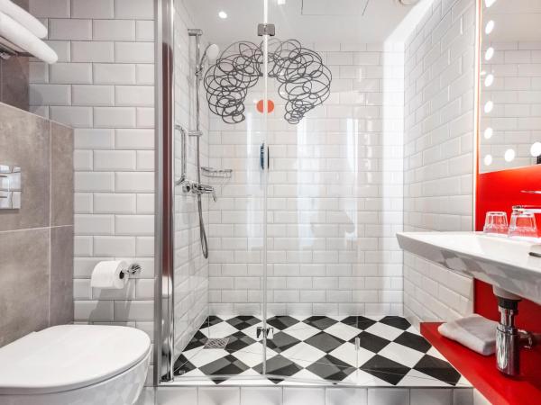 ibis Styles Szczecin Stare Miasto : photo 5 de la chambre chambre double standard avec canapé-lit