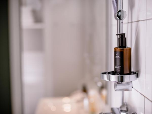 THE FLAG Zürich : photo 4 de la chambre business single room (90cm bed width)