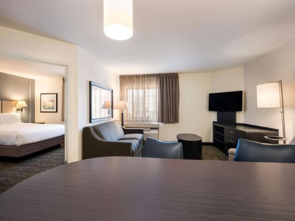Sonesta Simply Suites Houston CityCentre I-10 West : photo 1 de la chambre suite lit queen-size 1 chambre