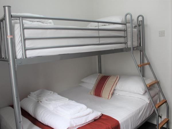 Backpackers Blackpool - Family Friendly Hotel : photo 5 de la chambre chambre familiale standard