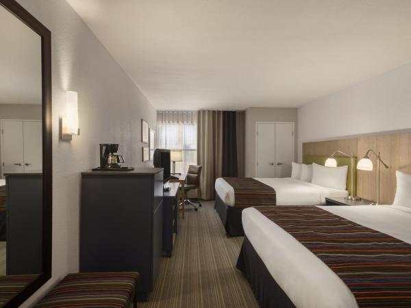 GreenTree Inn & Suites Phoenix Sky Harbor : photo 2 de la chambre chambre avec 2 grands lits queen-size