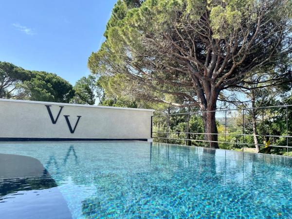 Le Vallon de Valrugues & Spa : photo 1 de la chambre suite avec piscine privée