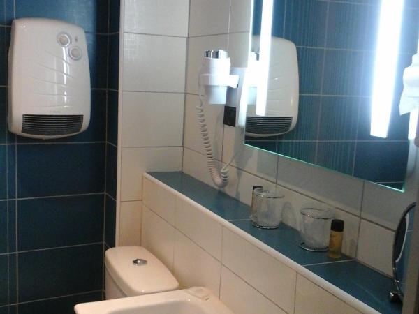 Hôtel Carmin : photo 8 de la chambre chambre double confort