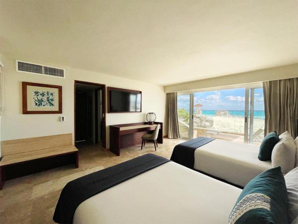 The Villas Cancun by Grand Park Royal - All Inclusive : photo 4 de la chambre villa jr suite pool ocean front