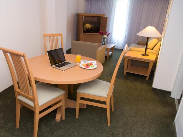 Fiesta Inn Ecatepec : photo 8 de la chambre suite junior