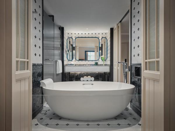 Hotel Indigo Shenzhen Overseas Chinese Town, an IHG Hotel : photo 2 de la chambre chambre premium