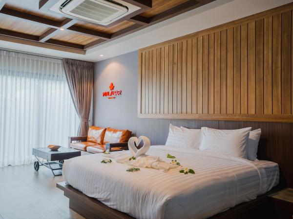 Malabar Pool Villa Phuket : photo 4 de la chambre suite familiale