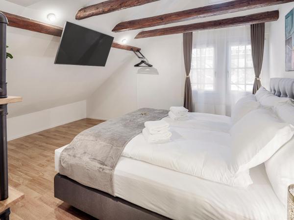 EH Apartments Jupiter : photo 8 de la chambre suite - vue sur ville