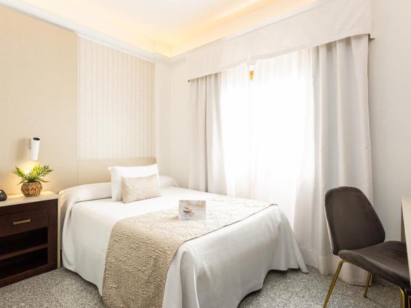 Hotel Plaza Del Castillo : photo 9 de la chambre chambre double