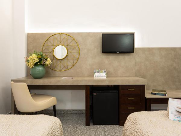 Hotel Plaza Del Castillo : photo 7 de la chambre chambre familiale