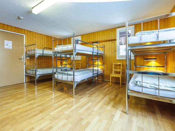 Engelberg Youth Hostel : photo 1 de la chambre lit dans dortoir mixte de 10 lits