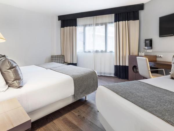 Catalonia El Retiro : photo 4 de la chambre chambre triple (3 adultes)