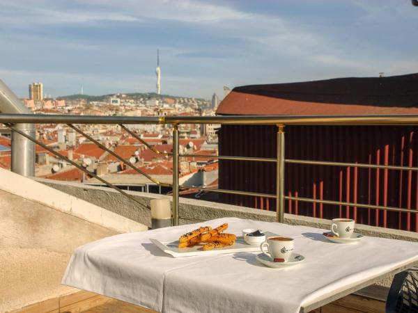 Hotel Bossuite Kadikoy : photo 2 de la chambre chambre double avec terrasse