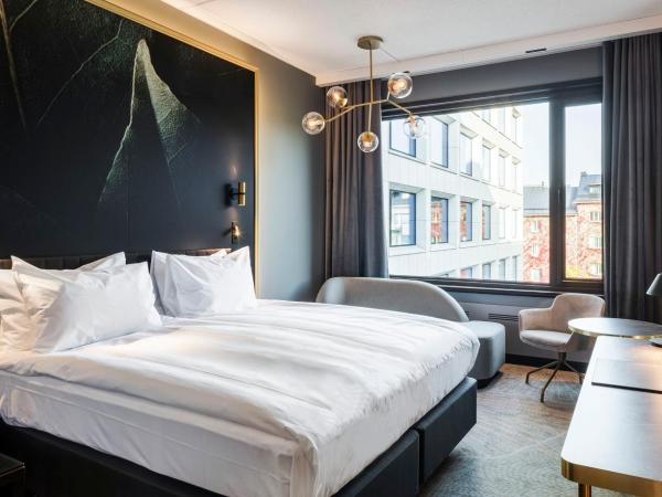 Crowne Plaza Helsinki - Hesperia, an IHG Hotel : photo 8 de la chambre chambre lit king-size premium - Étage club