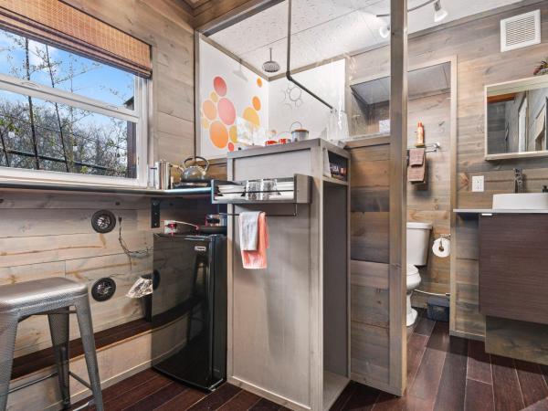 Tiny Digs - Hotel of Tiny Houses : photo 3 de la chambre studio lit queen-size de luxe 