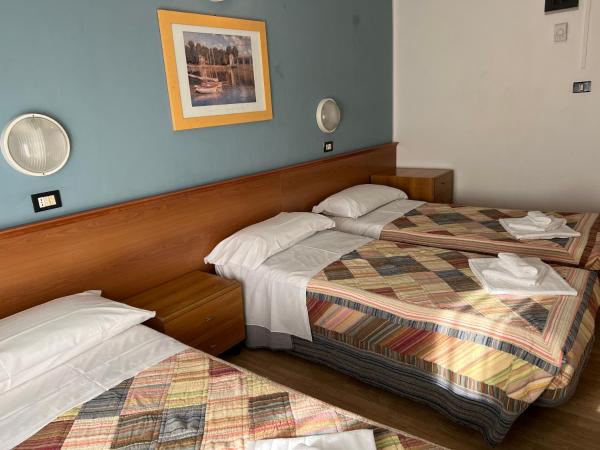 Hotel Stella D'Italia : photo 3 de la chambre chambre triple standard