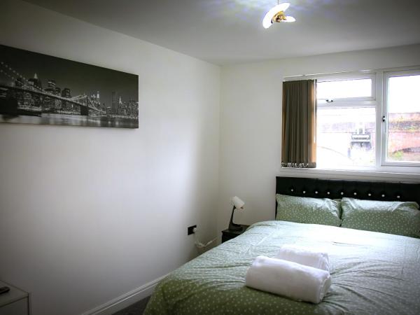 Rostron House : photo 6 de la chambre chambre double standard avec salle de bains commune