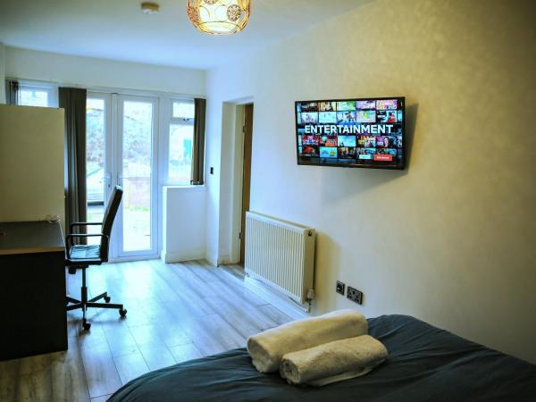 Rostron House : photo 1 de la chambre chambre double standard avec salle de bains commune