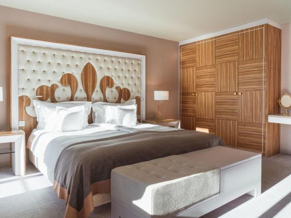 Carlton Hotel St Moritz - The Leading Hotels of the World : photo 5 de la chambre suite familiale 2 chambres