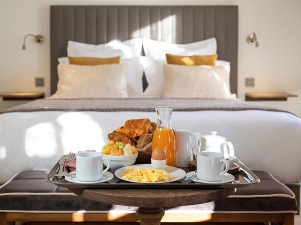 Le Clos de Mansart : photo 2 de la chambre chambre double supérieure avec baignoire