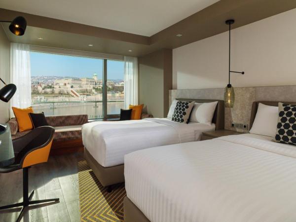 Budapest Marriott Hotel : photo 1 de la chambre chambre lits jumeaux deluxe - vue sur fleuve et château