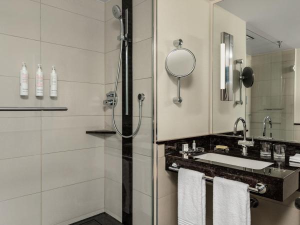 Berlin Marriott Hotel : photo 4 de la chambre chambre exécutive 1 lit king-size - accès au salon