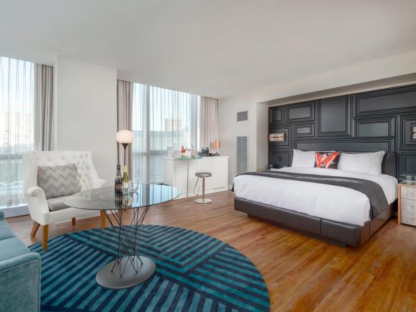 W Boston : photo 6 de la chambre chambre d’angle cool avec 1 lit king-size