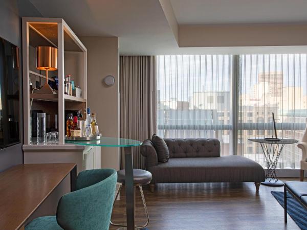 W Boston : photo 6 de la chambre chambre mega avec 1 lit king-size