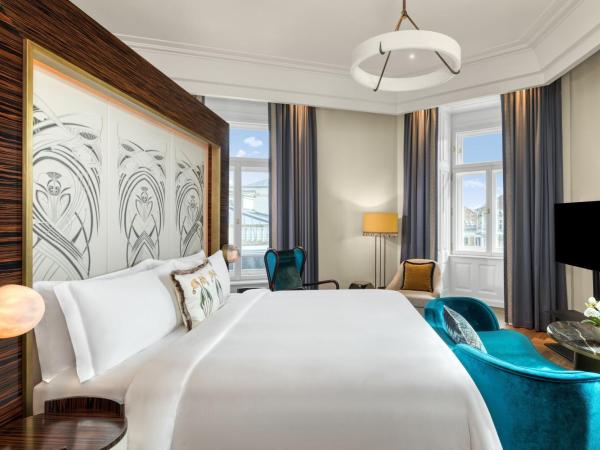 Matild Palace, a Luxury Collection Hotel : photo 3 de la chambre suite lit king-size pont Élisabeth - vue sur fleuve