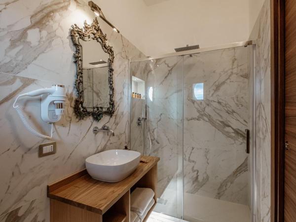 Palazzo Giunta - Porta Marina Ortigia : photo 2 de la chambre chambre double avec balcon - vue sur mer