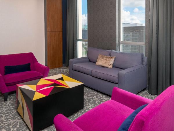 Aloft Orlando Downtown : photo 3 de la chambre savvy, suite, 2 queen beds