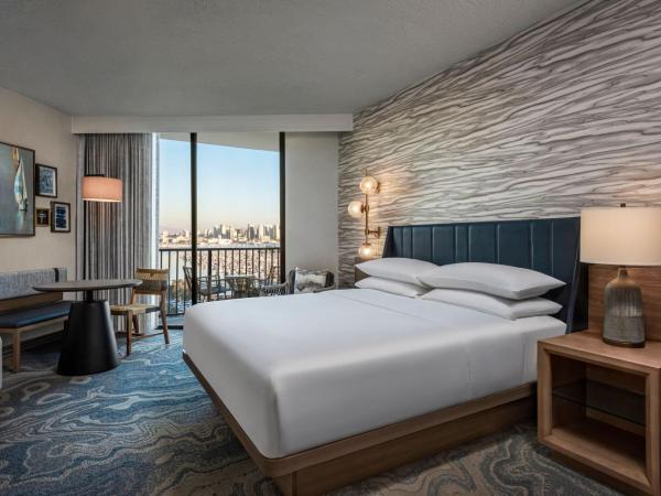 Sheraton San Diego Hotel & Marina : photo 2 de la chambre chambre traditionnelle lit king-size - tour marina