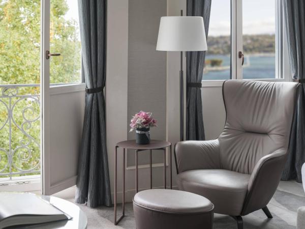 The Ritz-Carlton Hotel de la Paix, Geneva : photo 3 de la chambre chambre deluxe lit king-size - vue sur lac