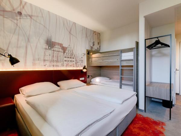 Campanile Leipzig Halle Airport : photo 3 de la chambre chambre double avec lit superposé