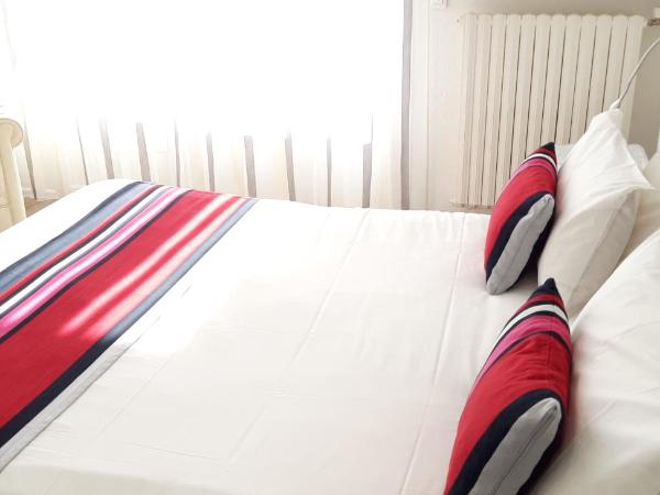 Hotel Uhainak : photo 2 de la chambre chambre double supérieure avec terrasse