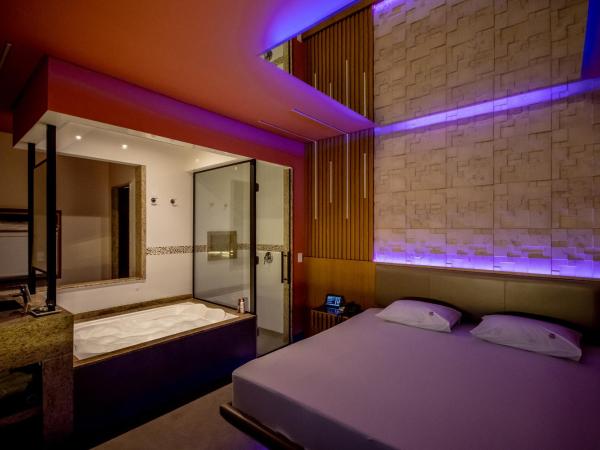 Motel Belle (Adult Only) : photo 6 de la chambre chambre double de luxe avec baignoire spa